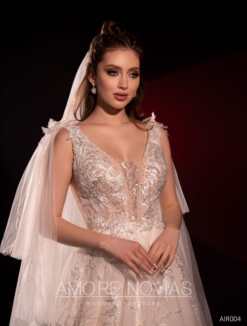 https://amore-novias.com/images/stories/virtuemart/product/AIR004       (2).jpg